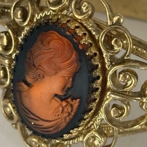 VTG Whiting & Davis Bracelet Gold Tone Amber Brown Intaglio Cameo Jewelry - Picture 10 of 14